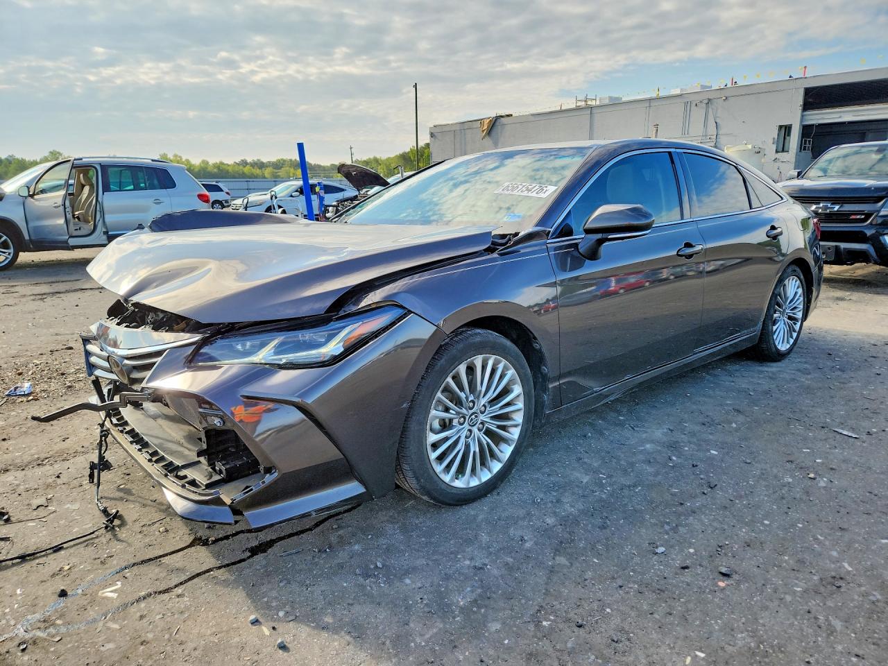 2019 TOYOTA AVALON LIMITED