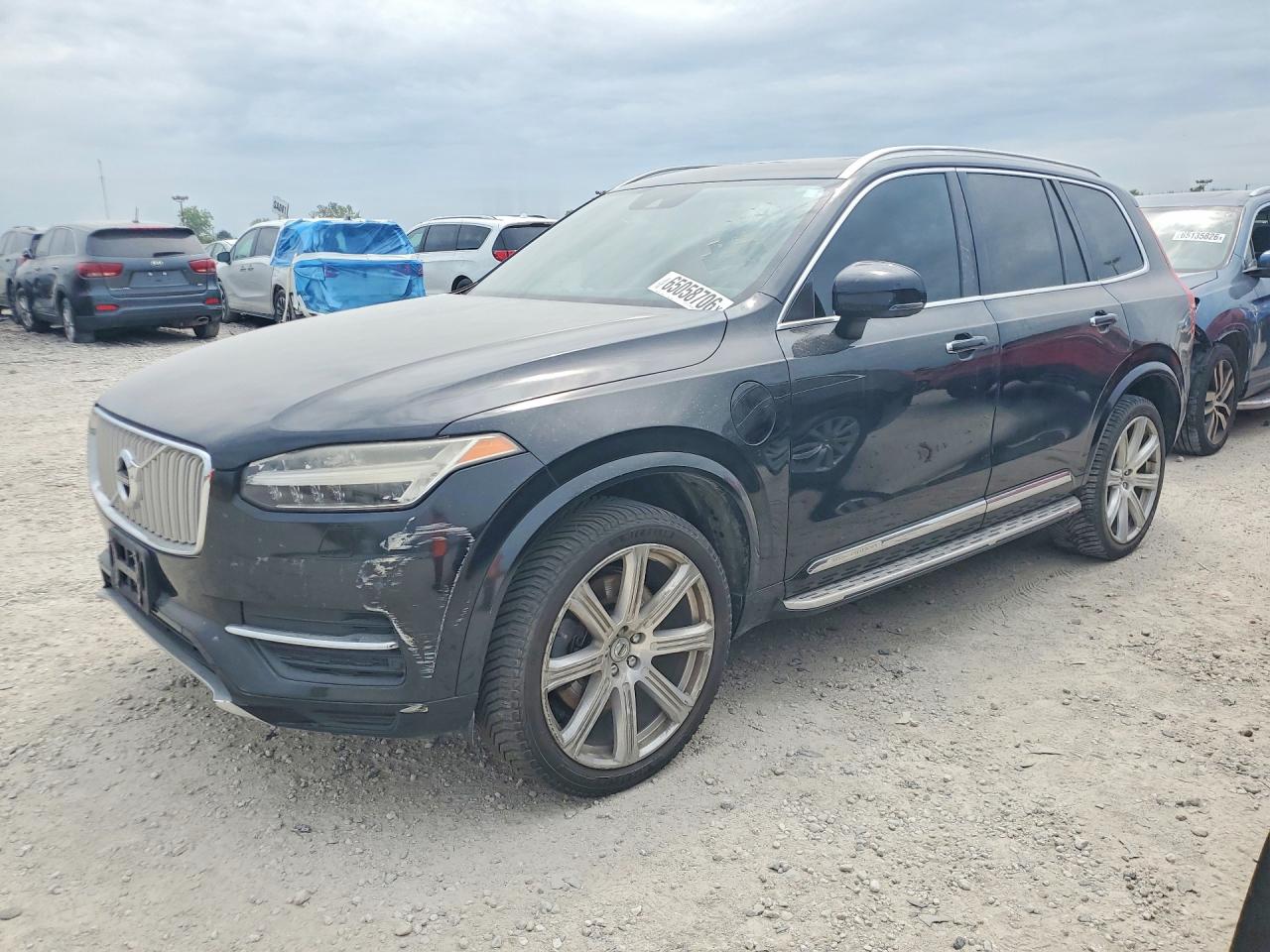 2016 VOLVO XC90 T8