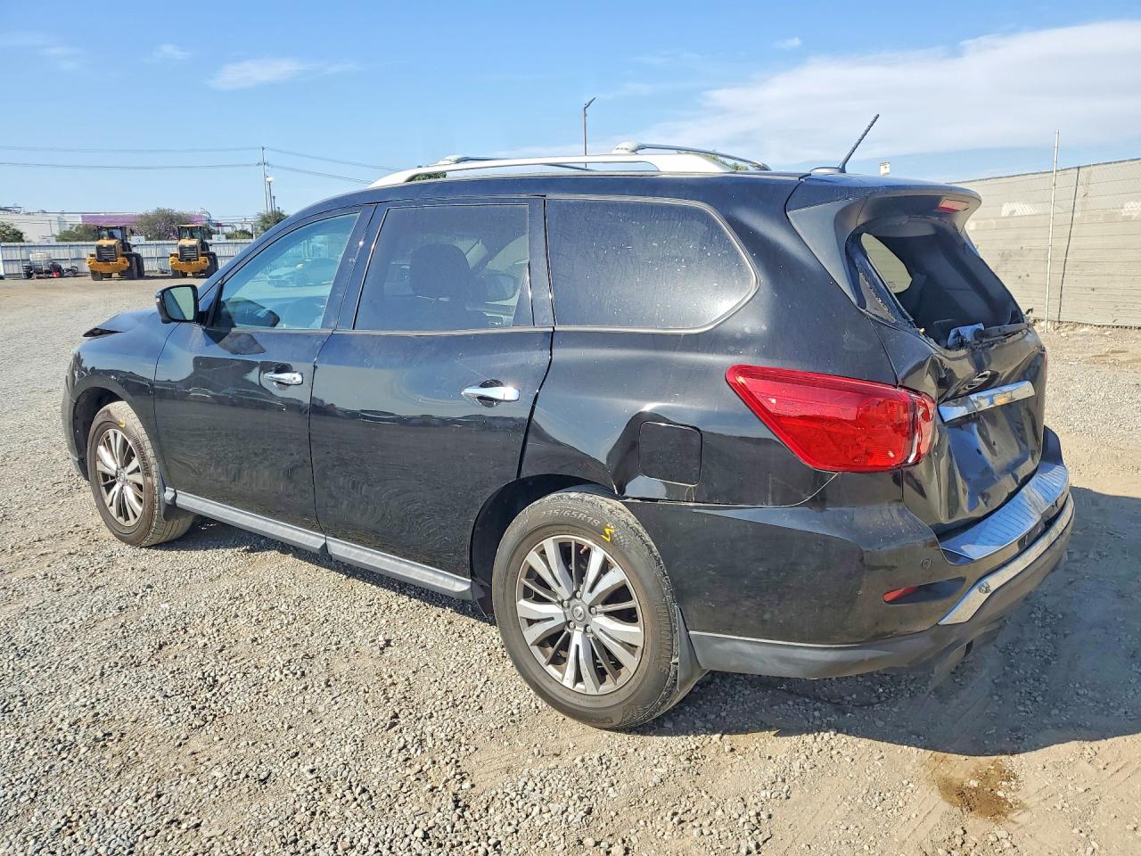 2017 NISSAN PATHFINDER SL — снимка 2