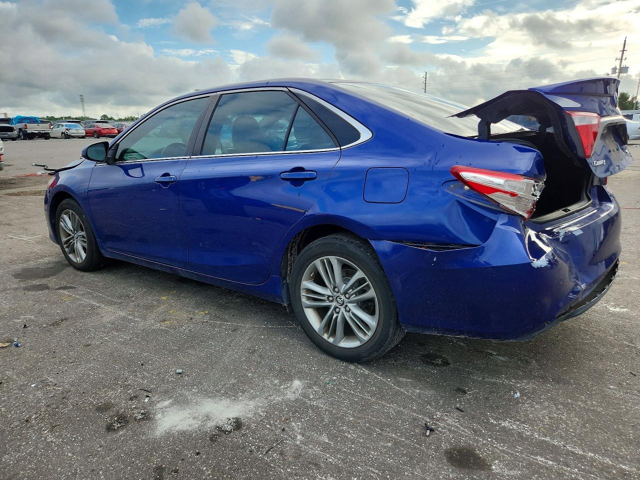 2015 TOYOTA CAMRY SE — снимка 2