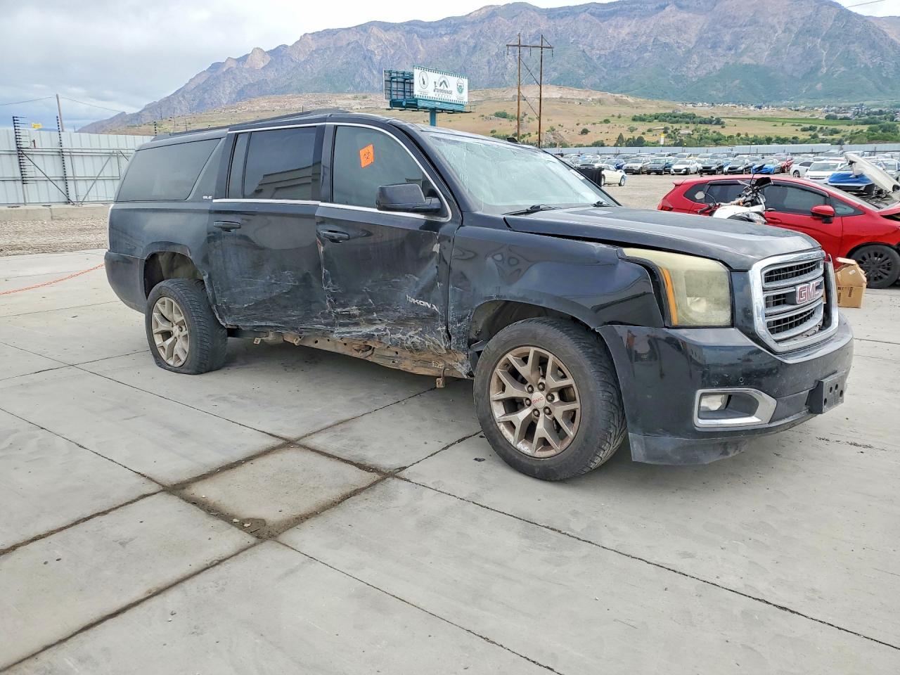 2015 GMC YUKON XL K1500 SLE — снимка 4