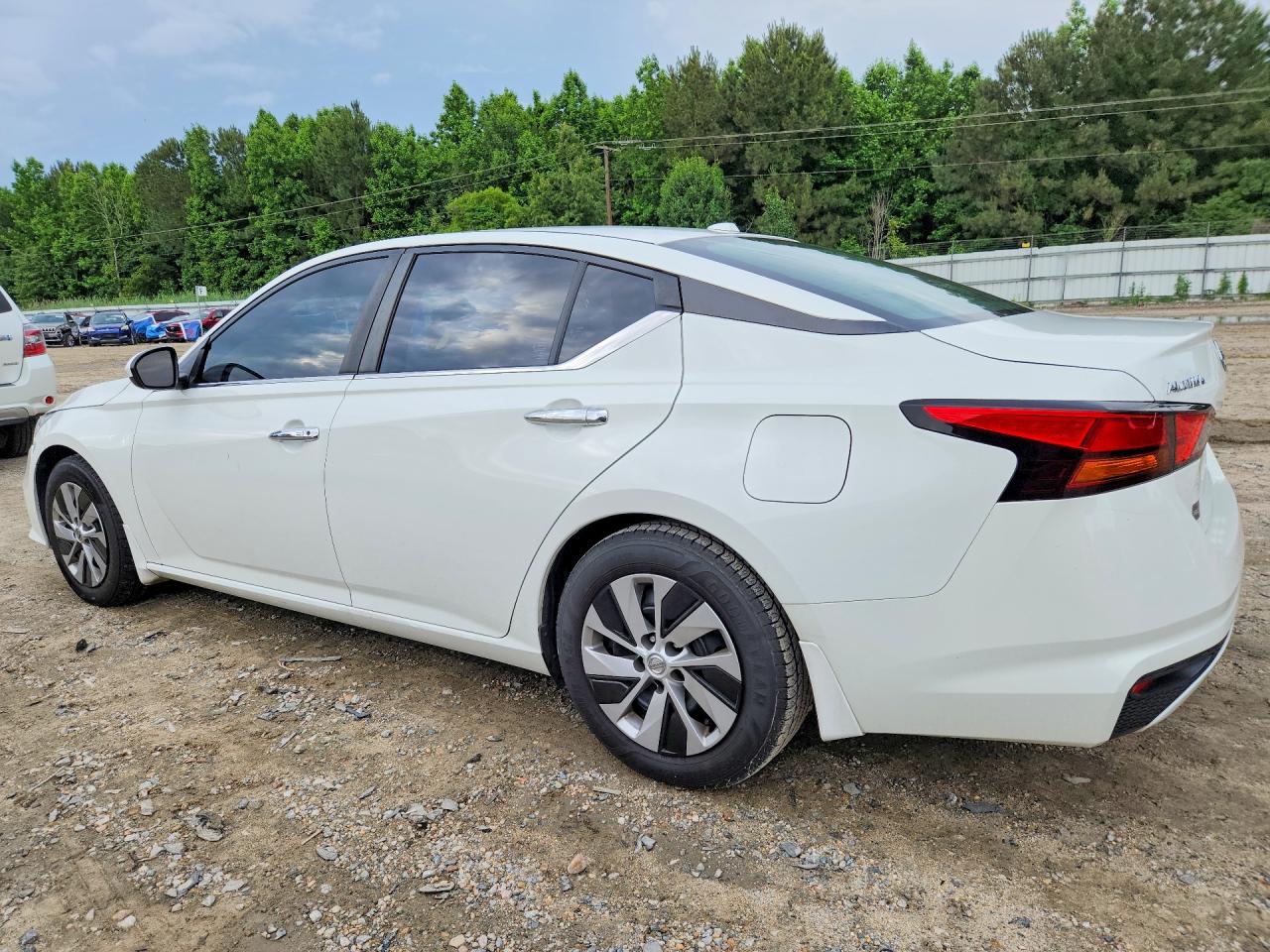 2019 NISSAN ALTIMA S — снимка 2
