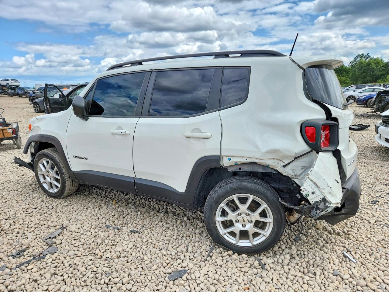 2022 JEEP RENEGADE LATITUDE — снимка 2