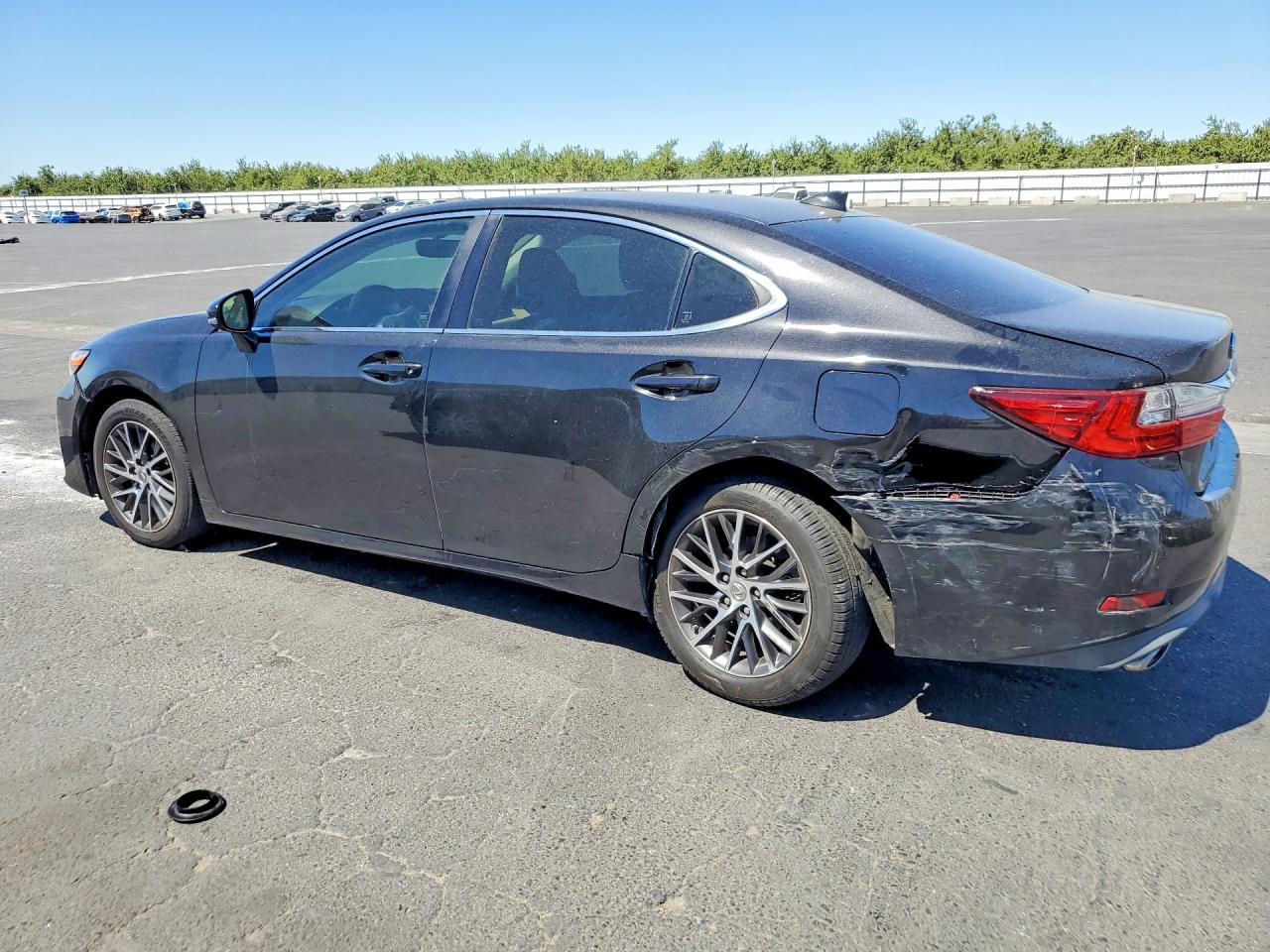 2016 LEXUS ES 350 — снимка 2