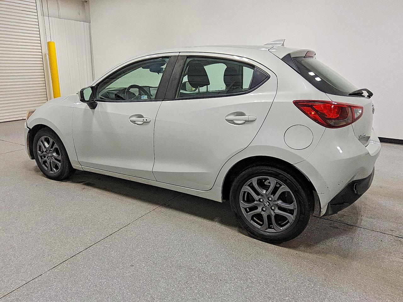 2020 TOYOTA YARIS HATCHBACK LE — снимка 2