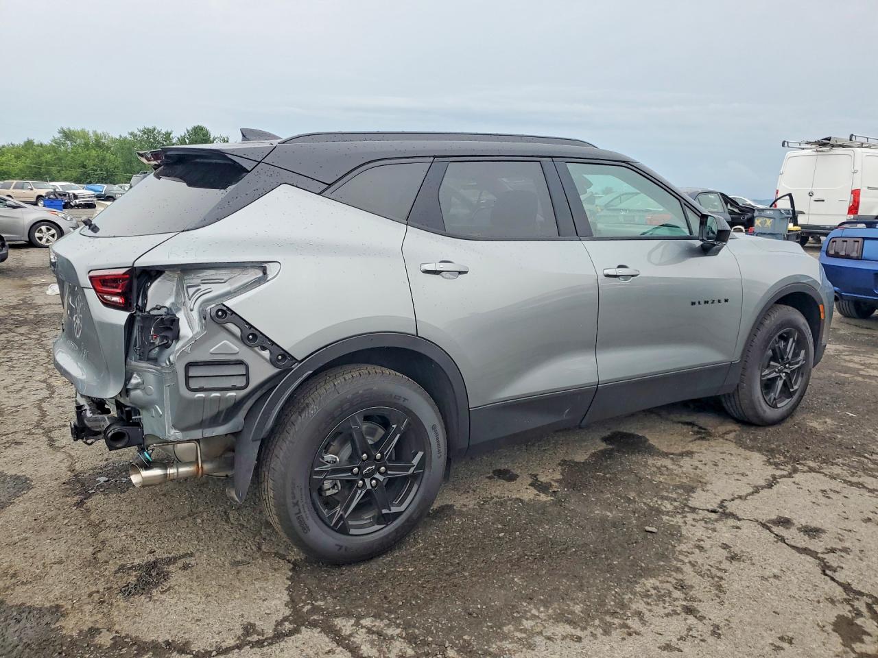 2025 CHEVROLET BLAZER 2LT — снимка 3