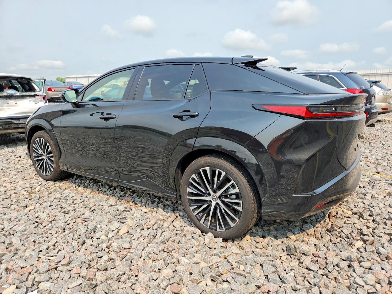 2026 LEXUS RZ 350E PREMIUM — снимка 2