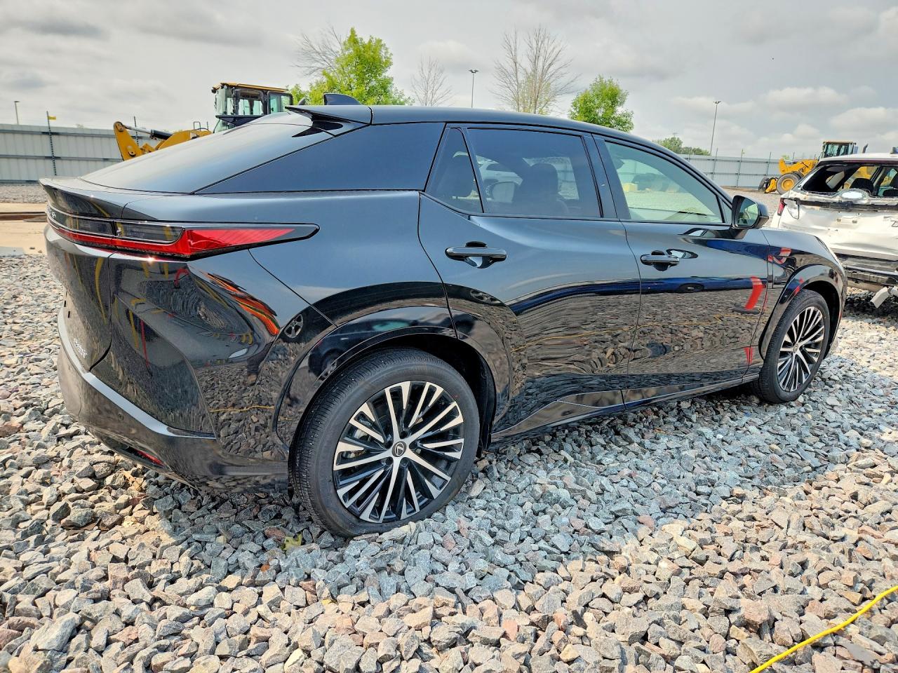 2026 LEXUS RZ 350E PREMIUM — снимка 3