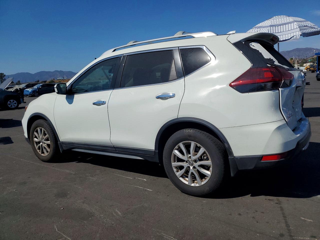2019 NISSAN ROGUE S — снимка 2