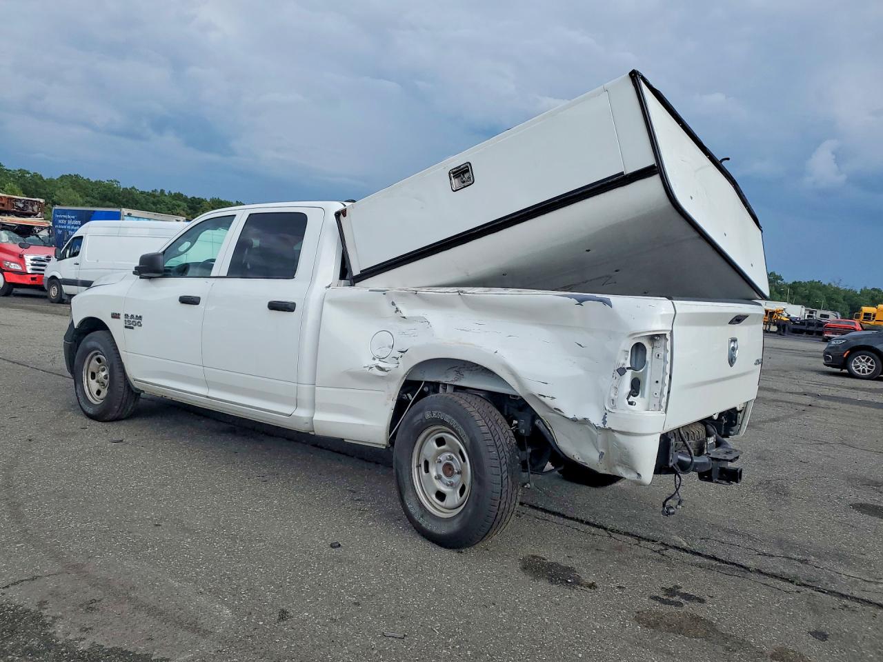2023 RAM 1500 CLASSIC TRADESMAN — снимка 2