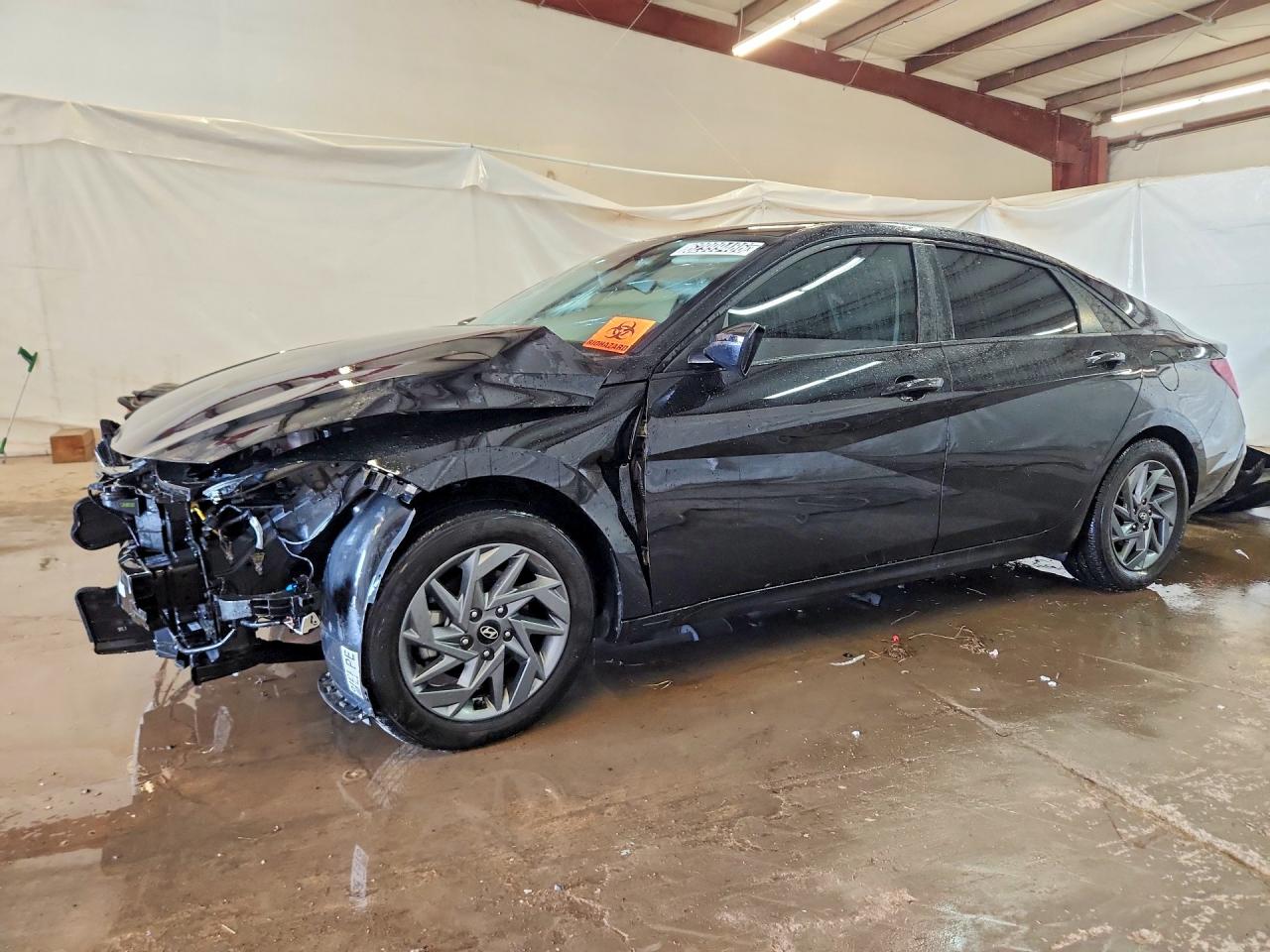 2024 HYUNDAI ELANTRA BLUE