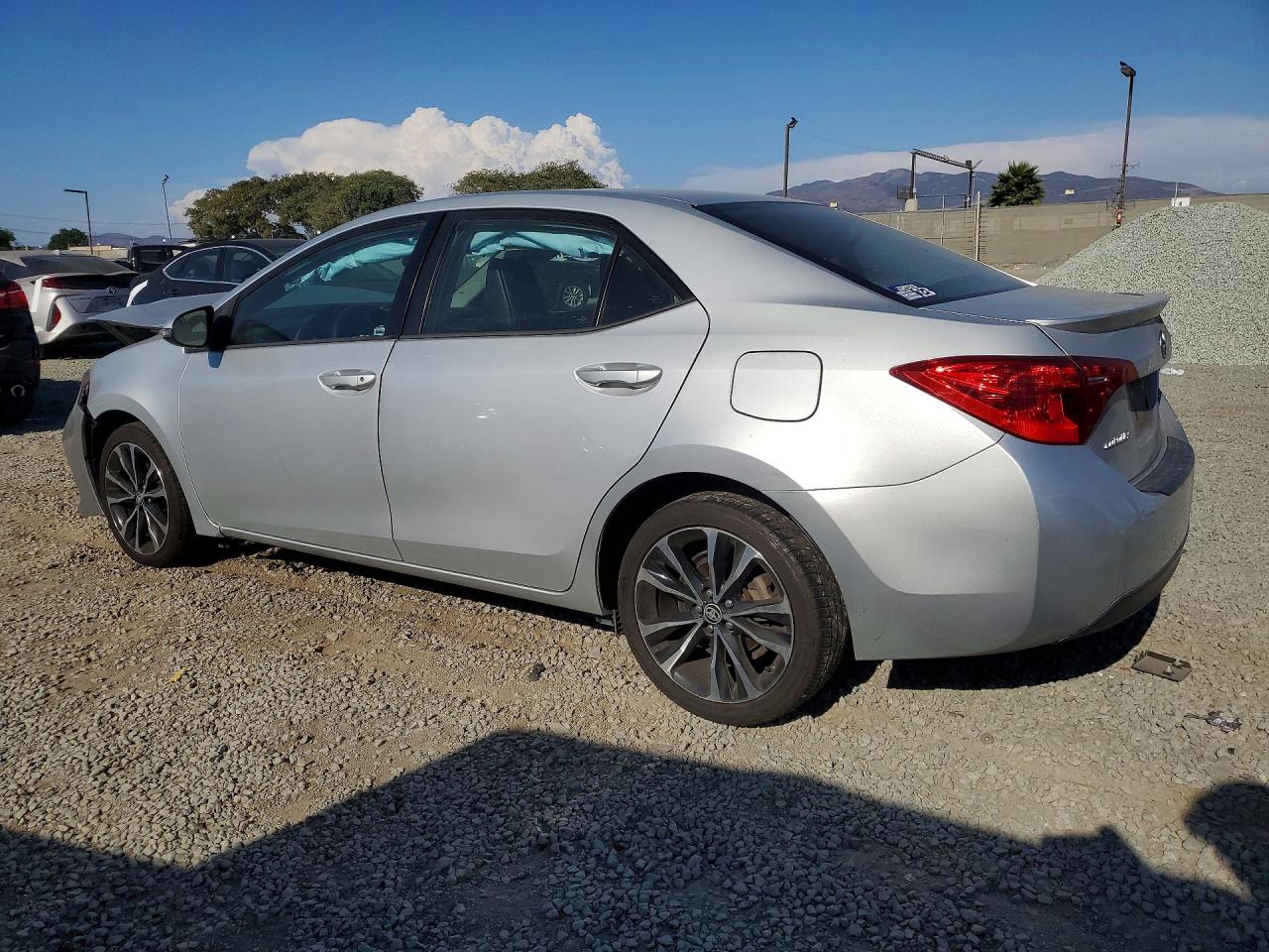 2017 TOYOTA COROLLA SE — снимка 2