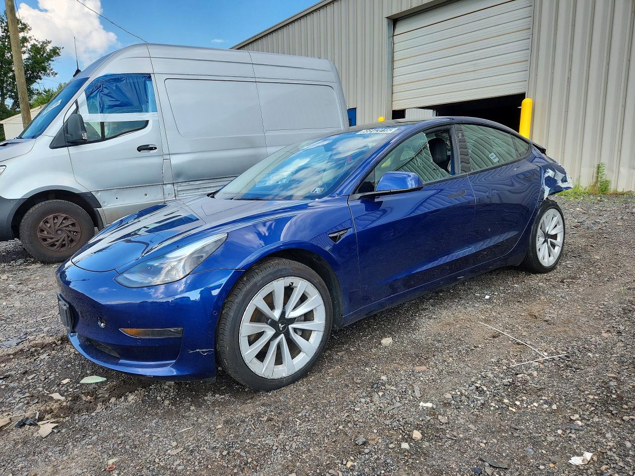 2022 TESLA MODEL 3