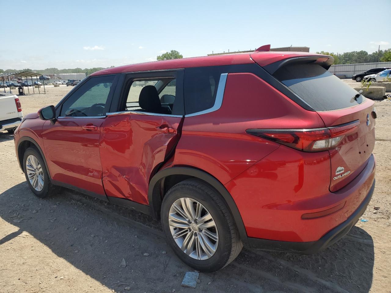 2023 MITSUBISHI OUTLANDER ES — снимка 2