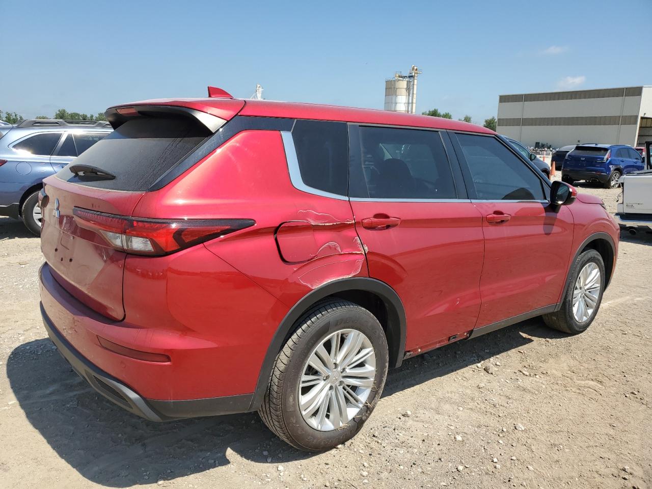 2023 MITSUBISHI OUTLANDER ES — снимка 3