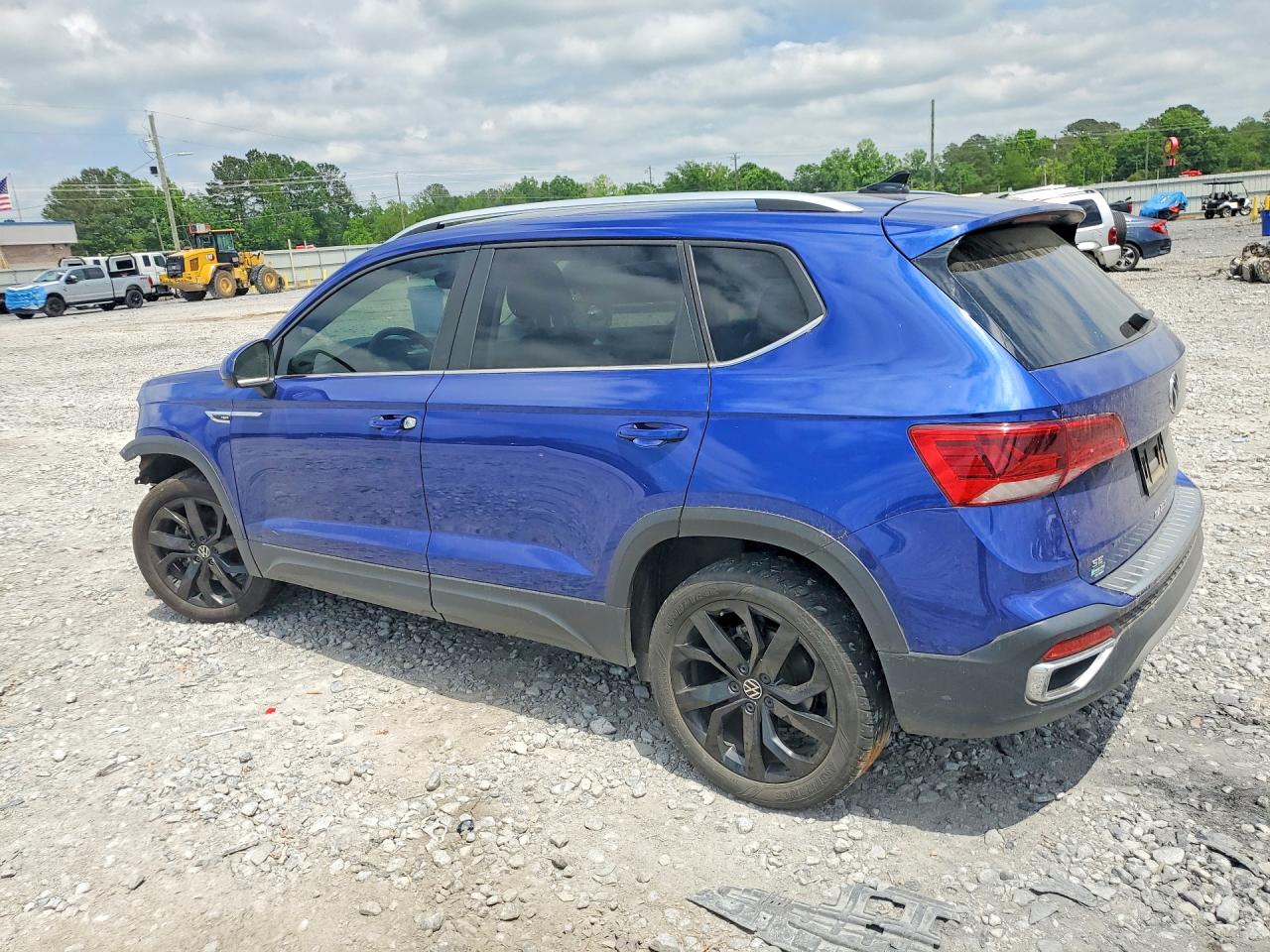 2022 VOLKSWAGEN TAOS SE — снимка 2