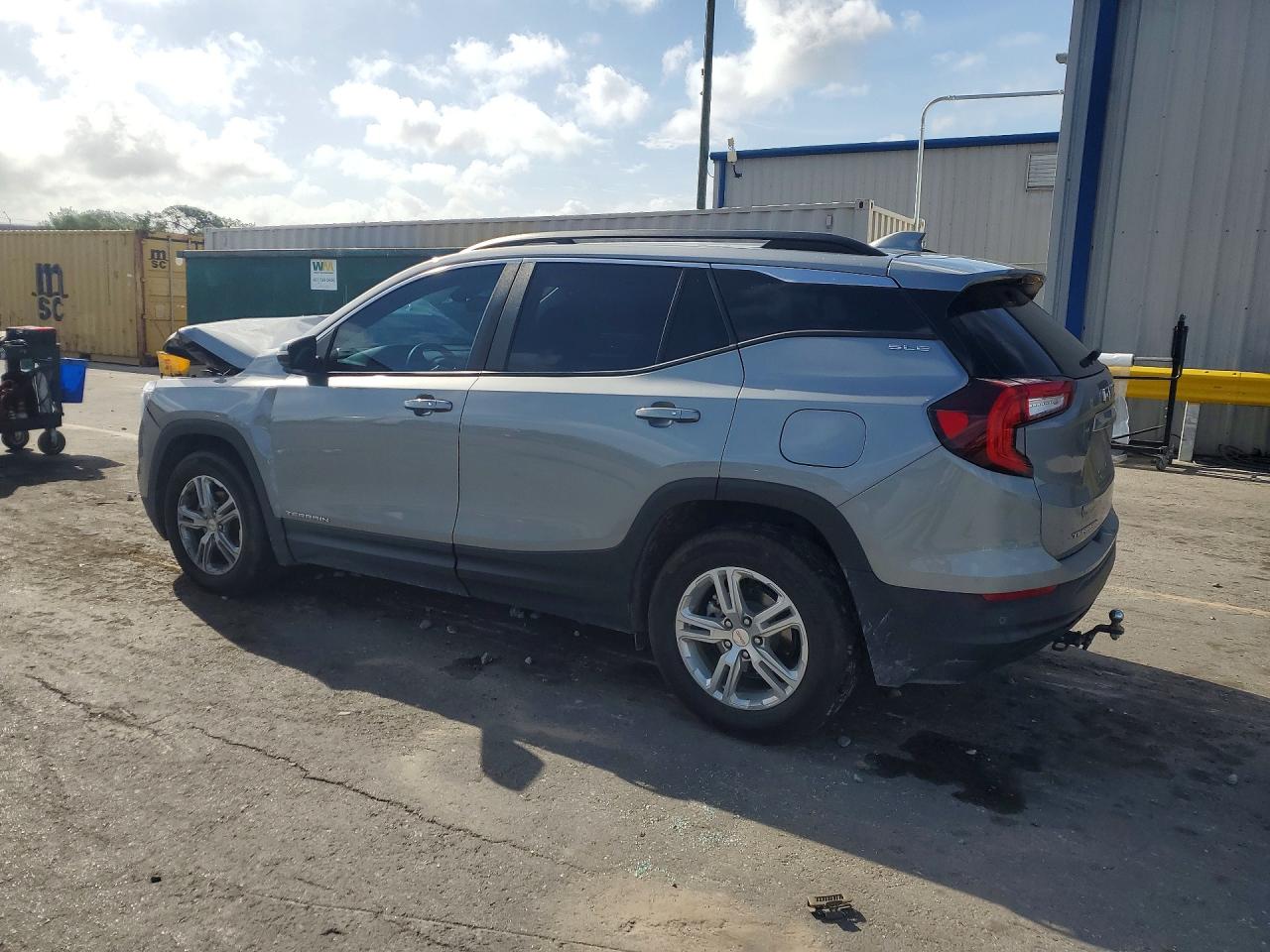 2023 GMC TERRAIN SLE — снимка 2