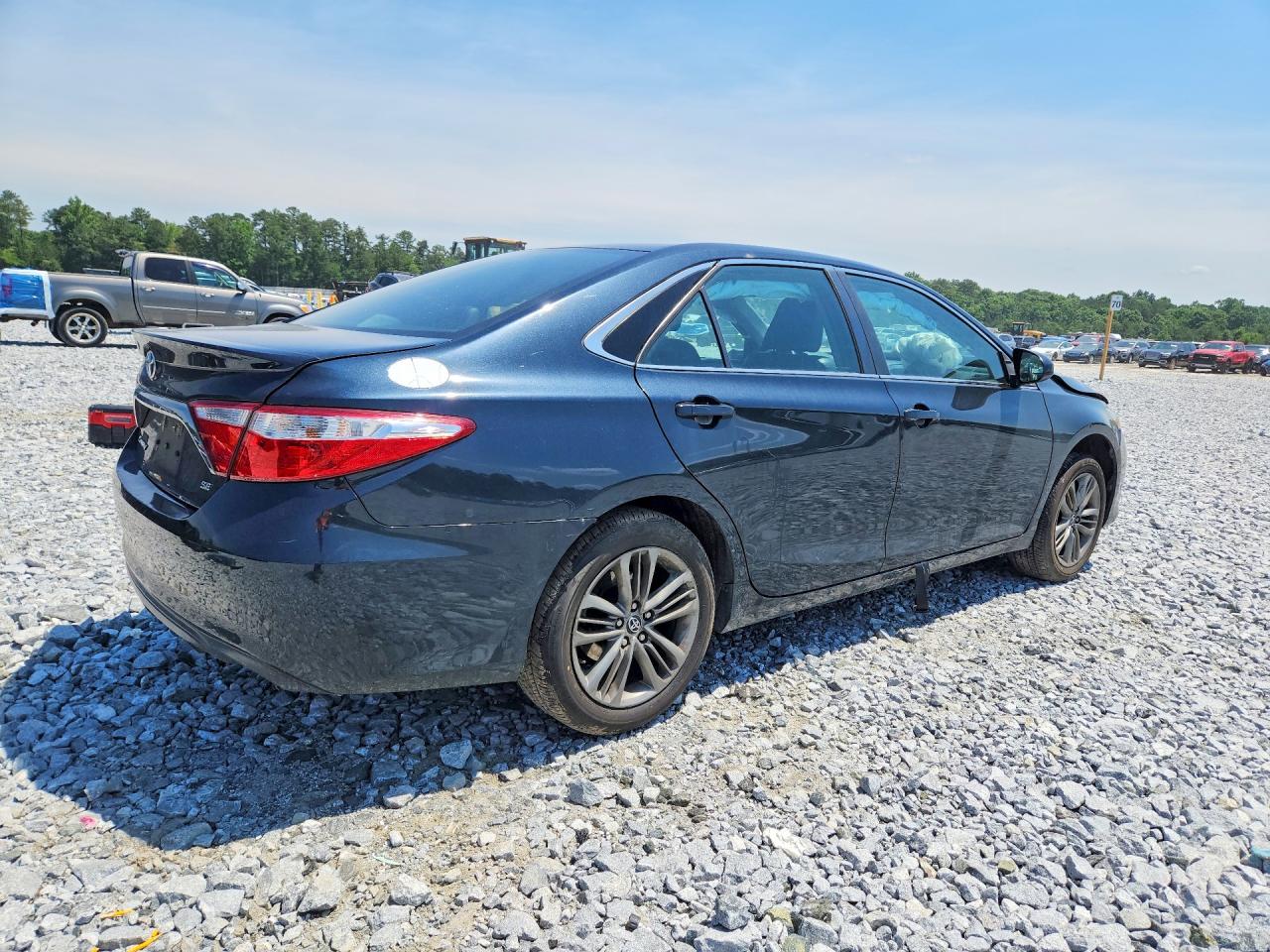 2017 TOYOTA CAMRY SE — снимка 3