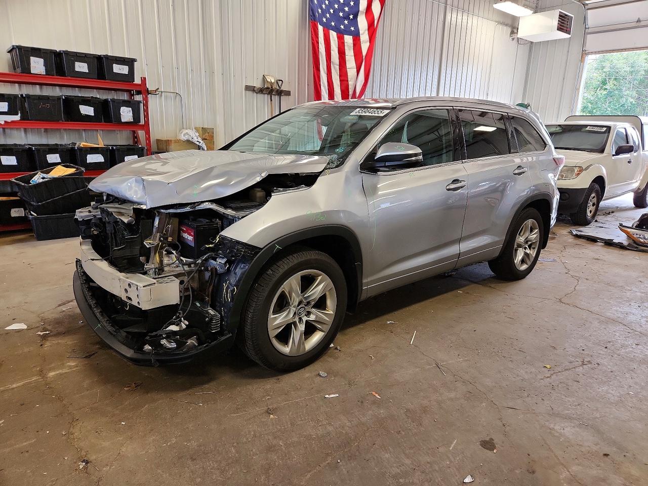 2016 TOYOTA HIGHLANDER LIMITED