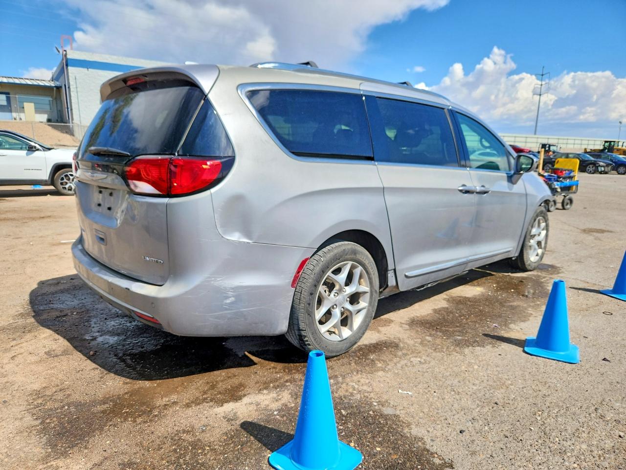 2018 CHRYSLER PACIFICA LIMITED — снимка 3