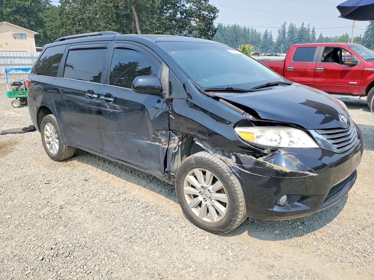 2017 TOYOTA SIENNA XLE PREMIUM 7-PASSENGER — снимка 4