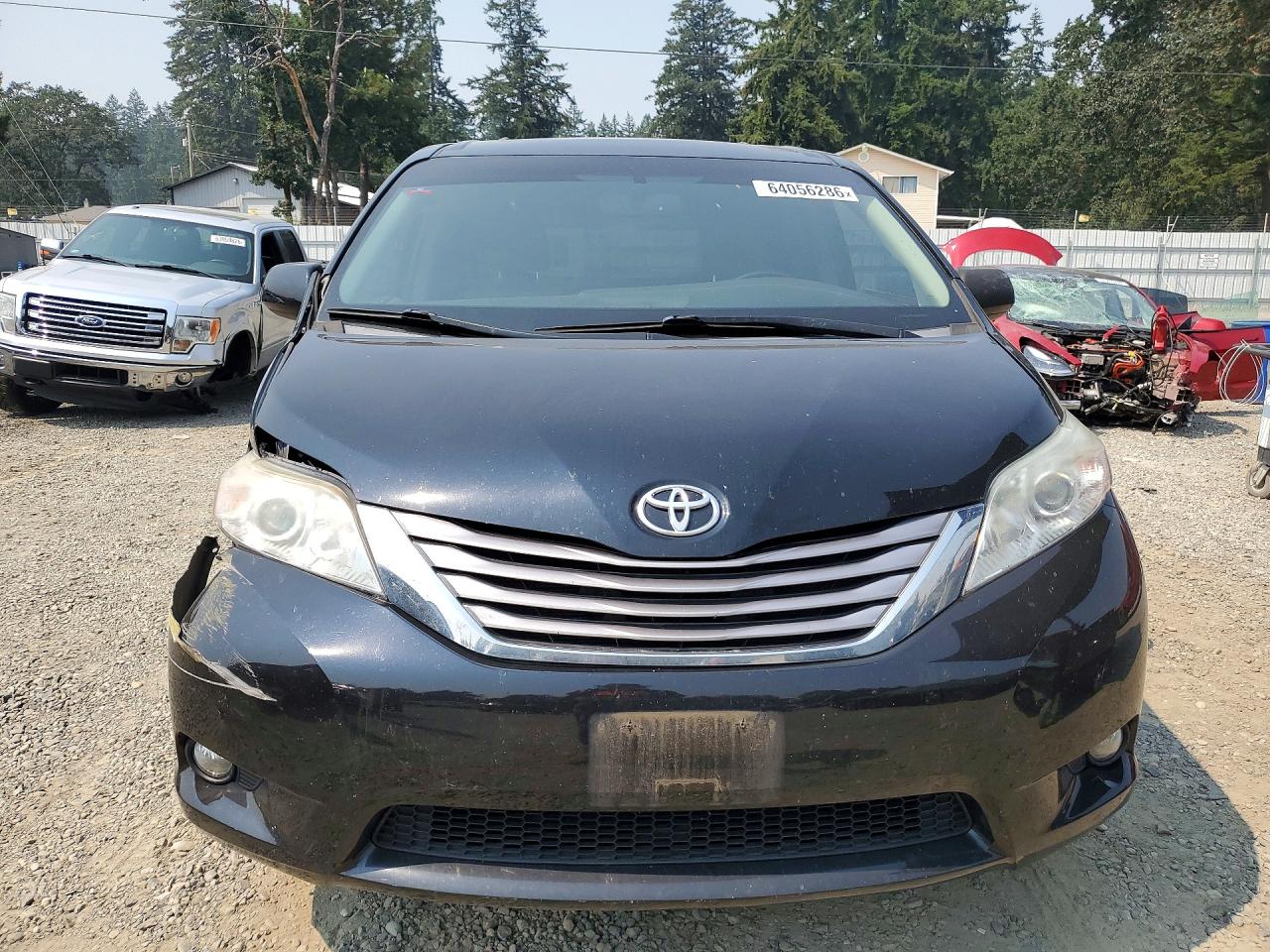 2017 TOYOTA SIENNA XLE PREMIUM 7-PASSENGER — снимка 5