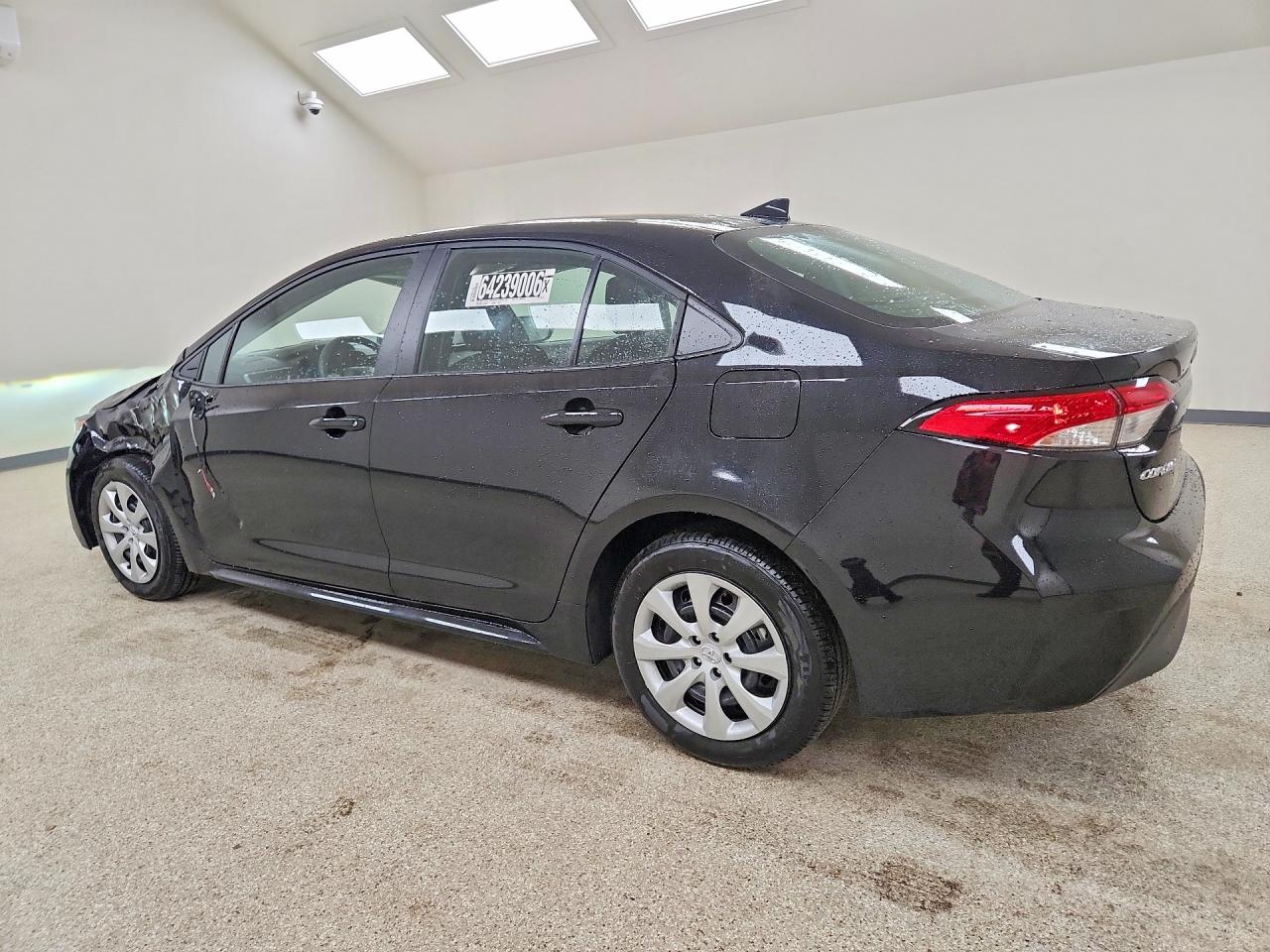 2026 TOYOTA COROLLA LE — снимка 2