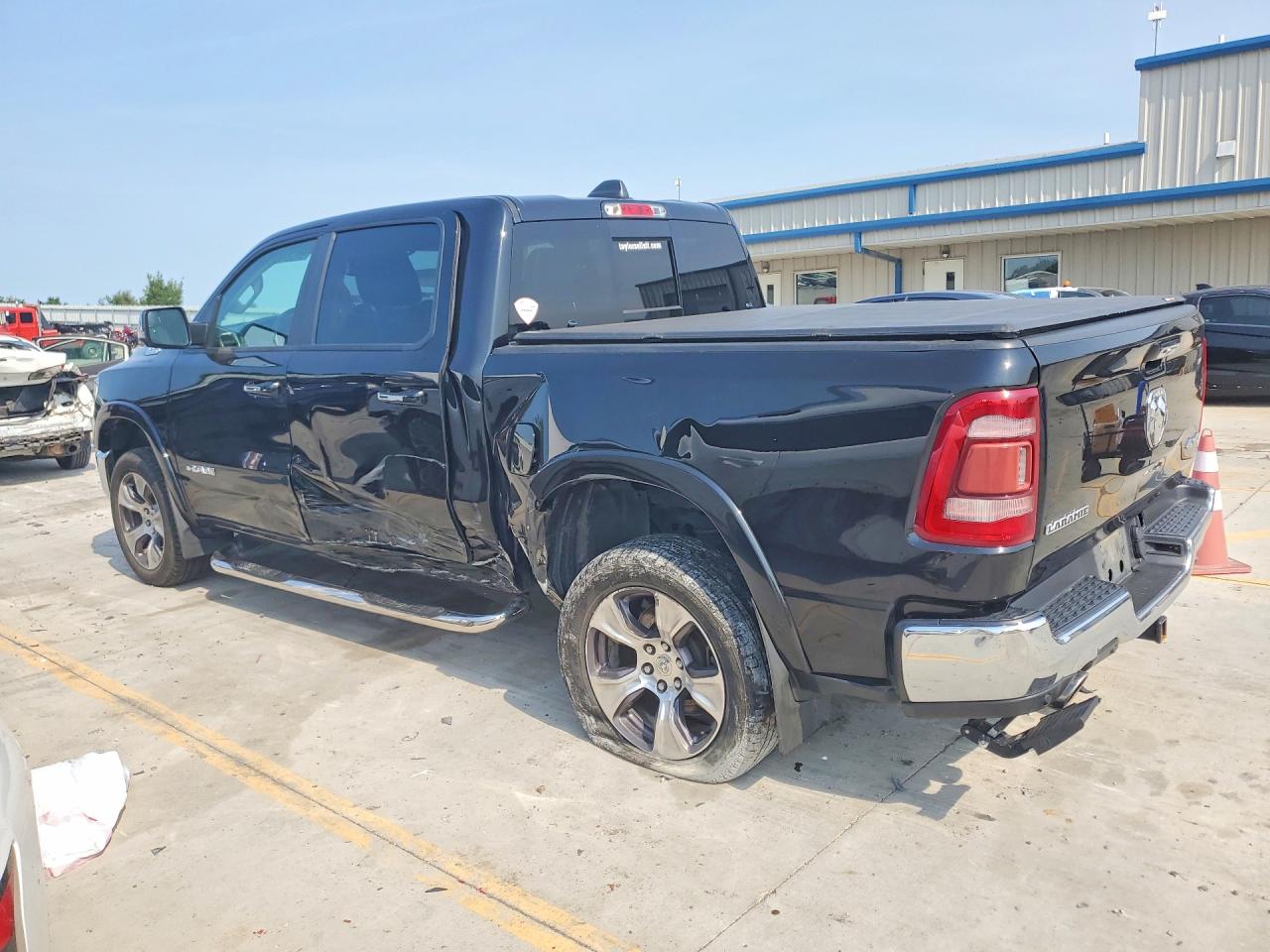 2019 RAM 1500 LARAMIE — снимка 2
