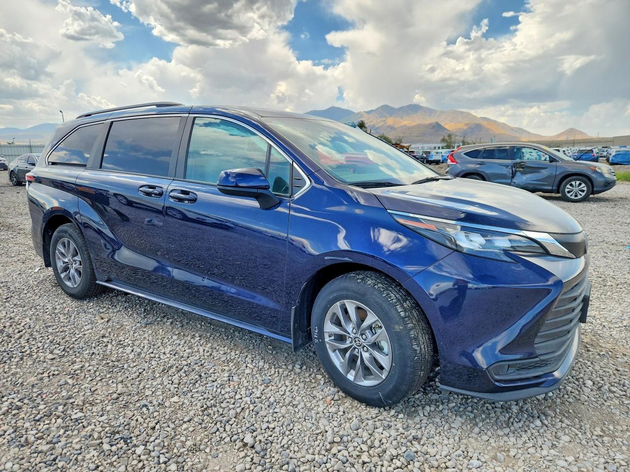2025 TOYOTA SIENNA LE 8-PASSENGER — снимка 4