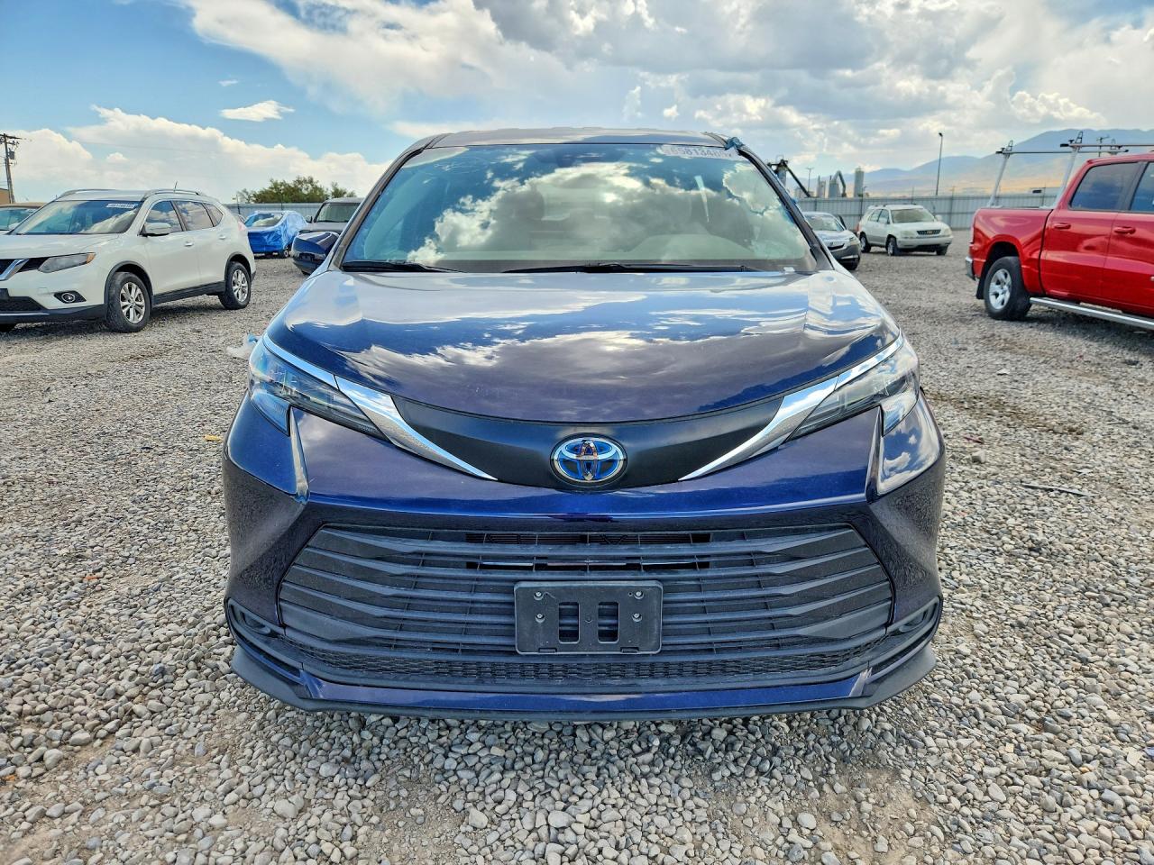 2025 TOYOTA SIENNA LE 8-PASSENGER — снимка 5