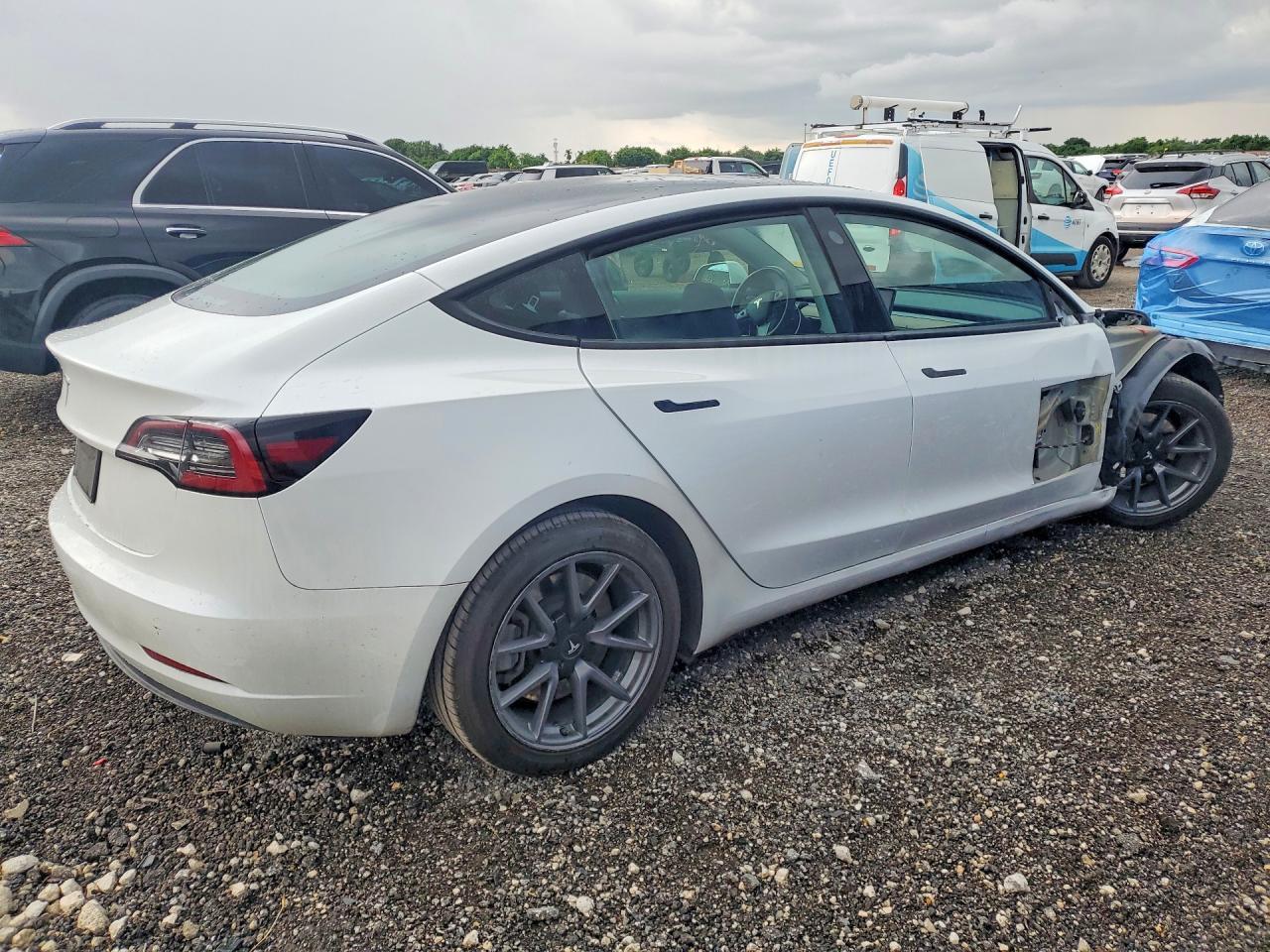 2023 TESLA MODEL 3 — снимка 3