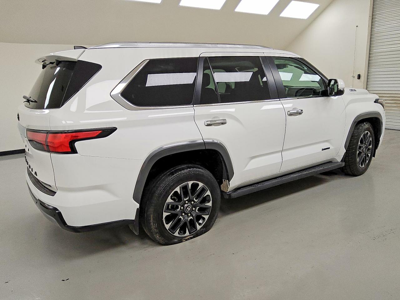 2025 TOYOTA SEQUOIA LIMITED — снимка 3