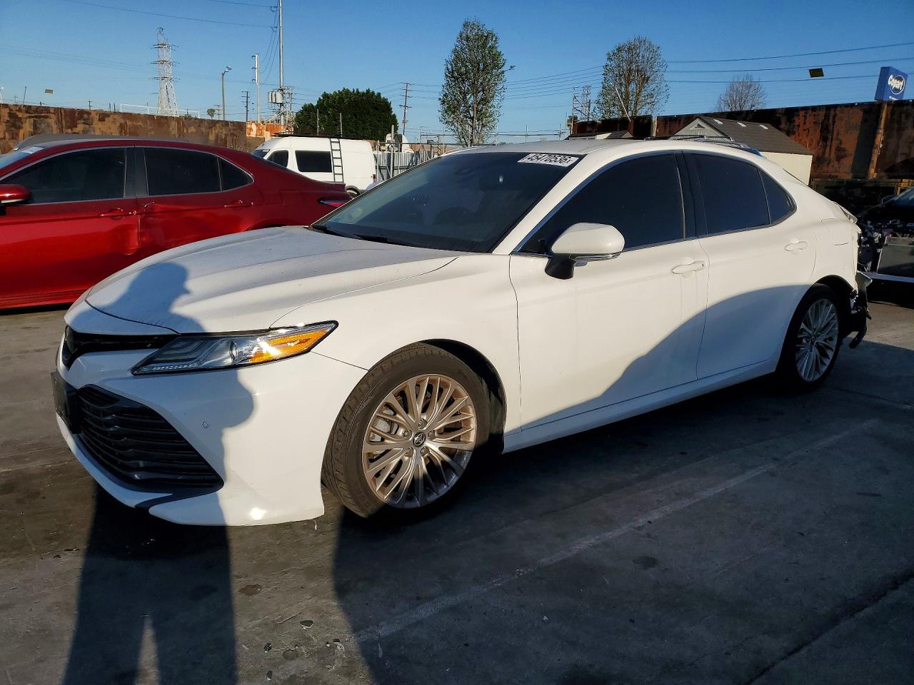 2018 TOYOTA CAMRY XLE