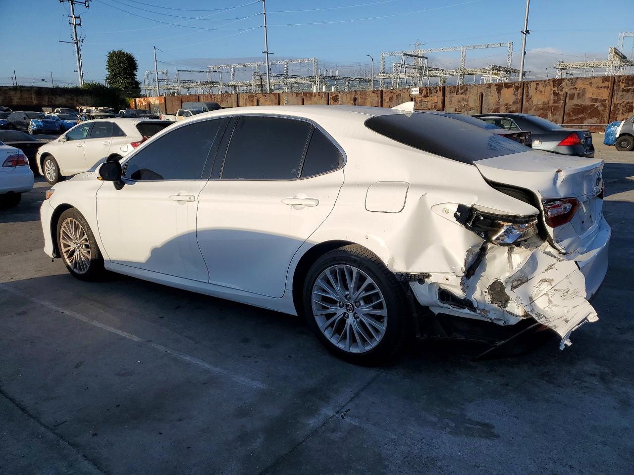 2018 TOYOTA CAMRY XLE — снимка 2
