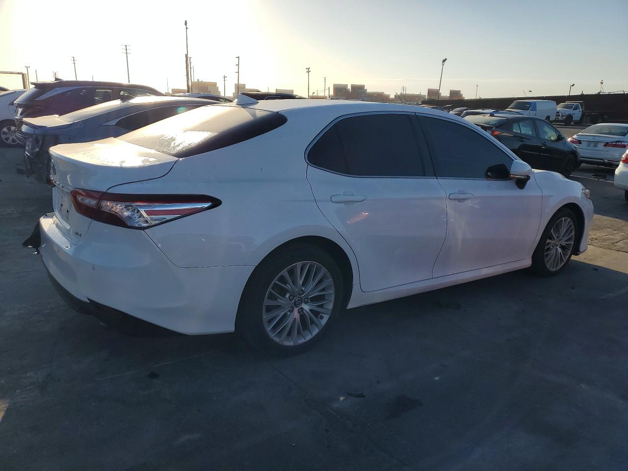 2018 TOYOTA CAMRY XLE — снимка 3