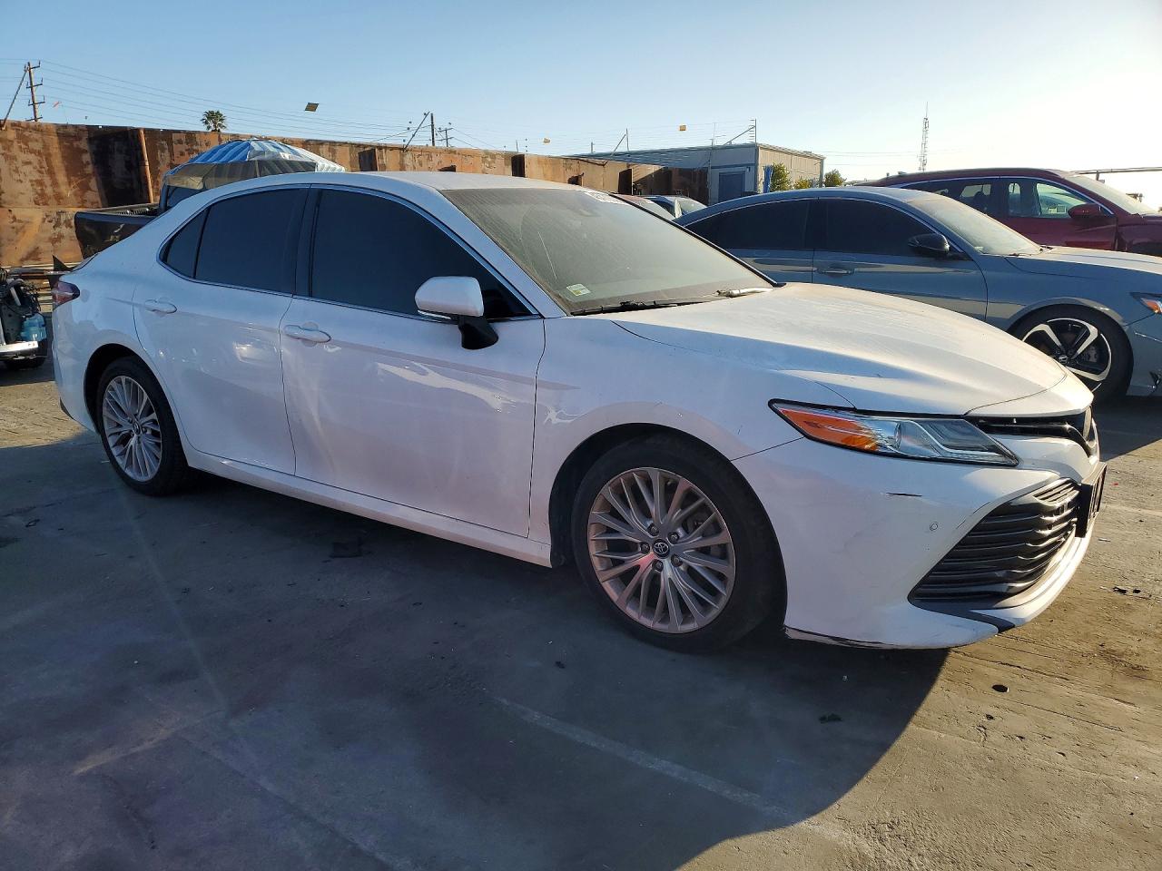 2018 TOYOTA CAMRY XLE — снимка 4
