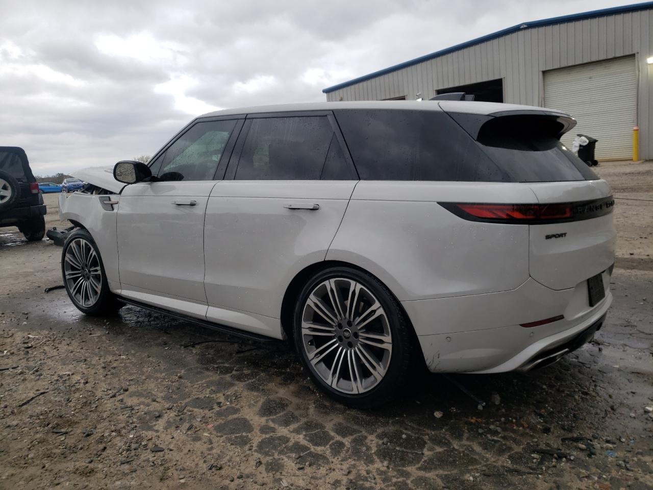 2024 LAND ROVER RANGE ROVER SPORT DYNAMIC SE — снимка 2