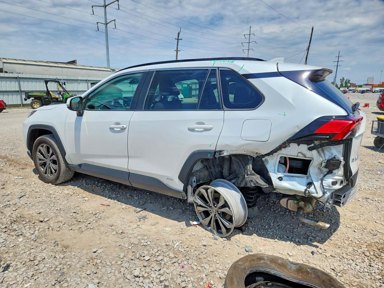 2023 TOYOTA RAV4 XLE PREMIUM — снимка 2