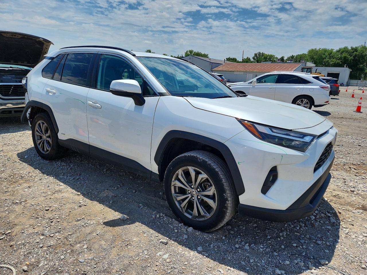 2023 TOYOTA RAV4 XLE PREMIUM — снимка 4