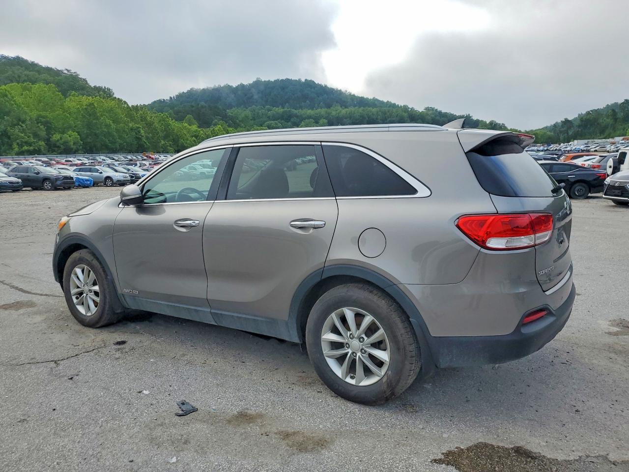 2016 KIA SORENTO LX V6 — снимка 2