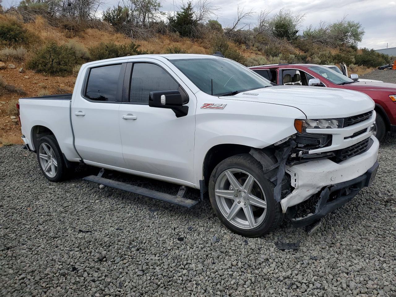 2020 CHEVROLET SILVERADO K1500 RST — снимка 4