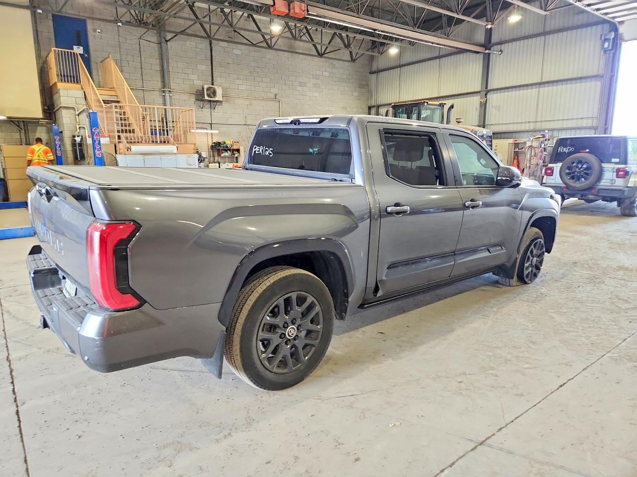 2024 TOYOTA TUNDRA PLATINUM HV — снимка 3