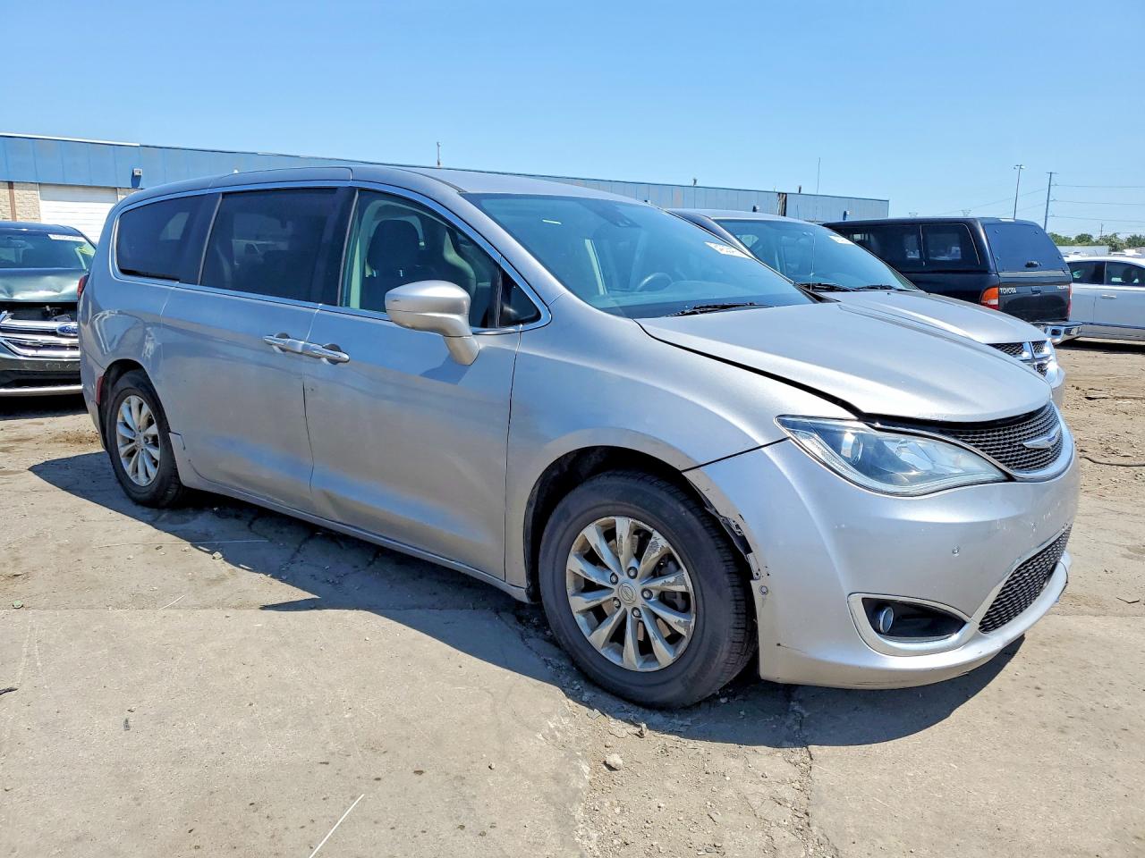 2019 CHRYSLER PACIFICA TOURING PLUS — снимка 4