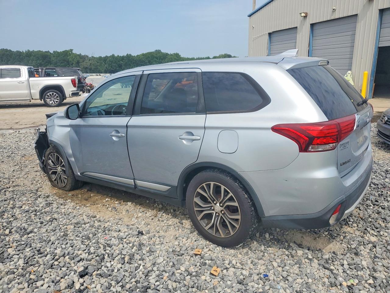2017 MITSUBISHI OUTLANDER SE — снимка 2