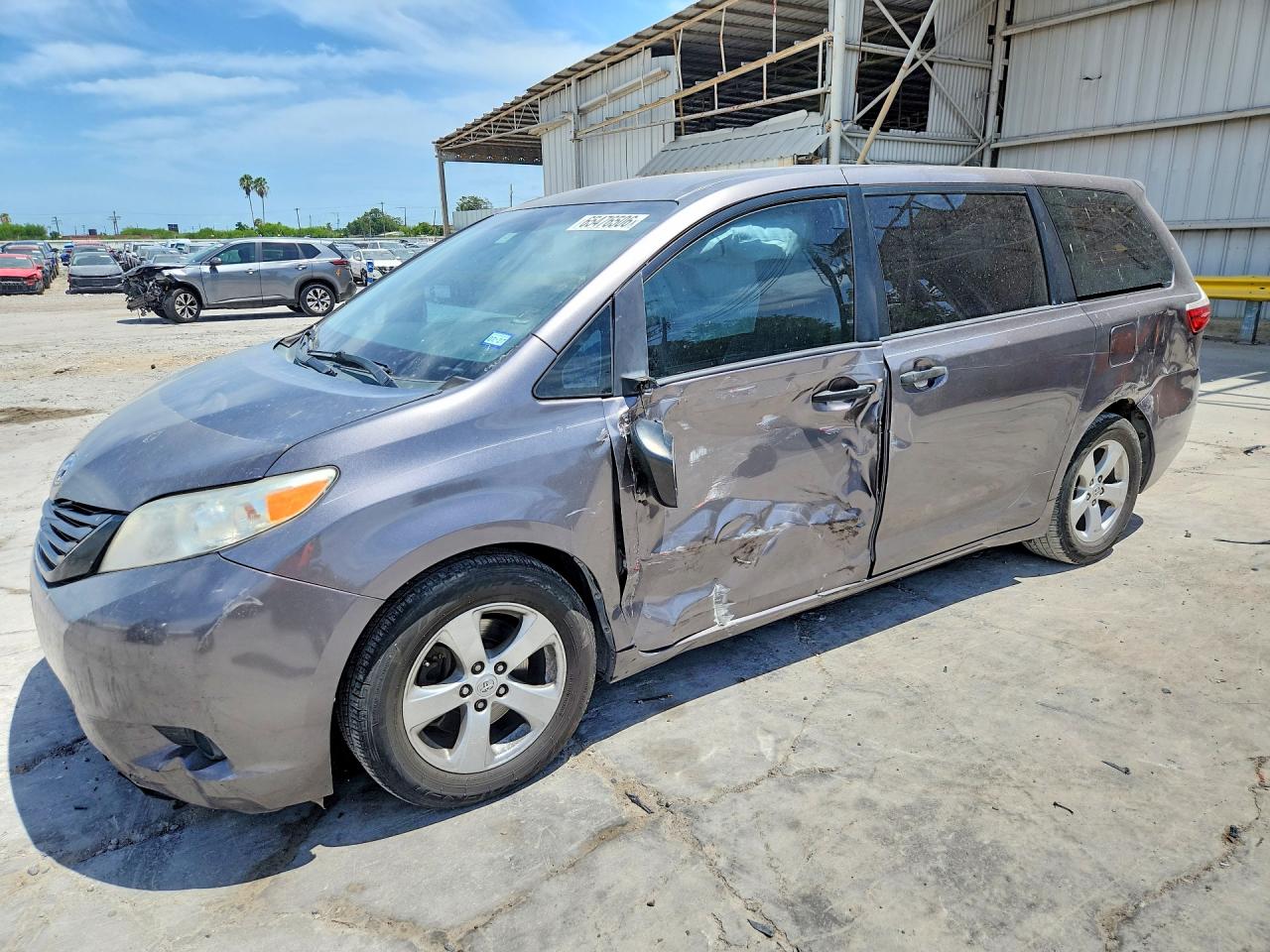 2015 TOYOTA SIENNA L 7-PASSENGER