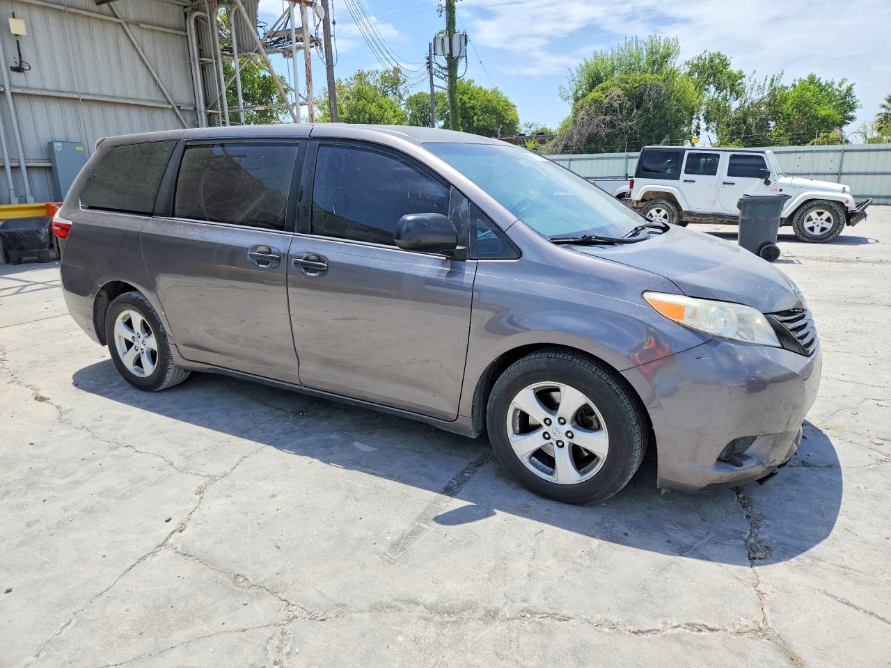 2015 TOYOTA SIENNA L 7-PASSENGER — снимка 4