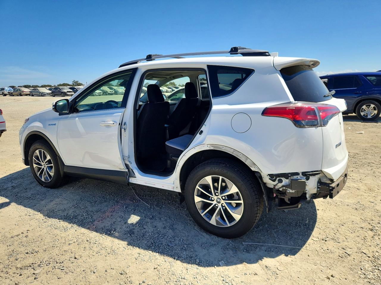2018 TOYOTA RAV4 HYBRID XLE — снимка 2