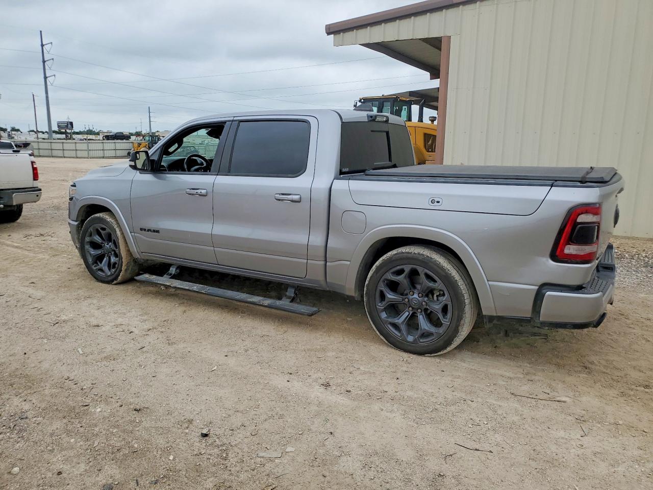 2021 RAM 1500 LIMITED — снимка 2
