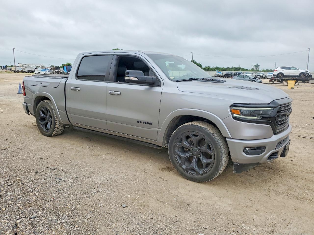 2021 RAM 1500 LIMITED — снимка 4