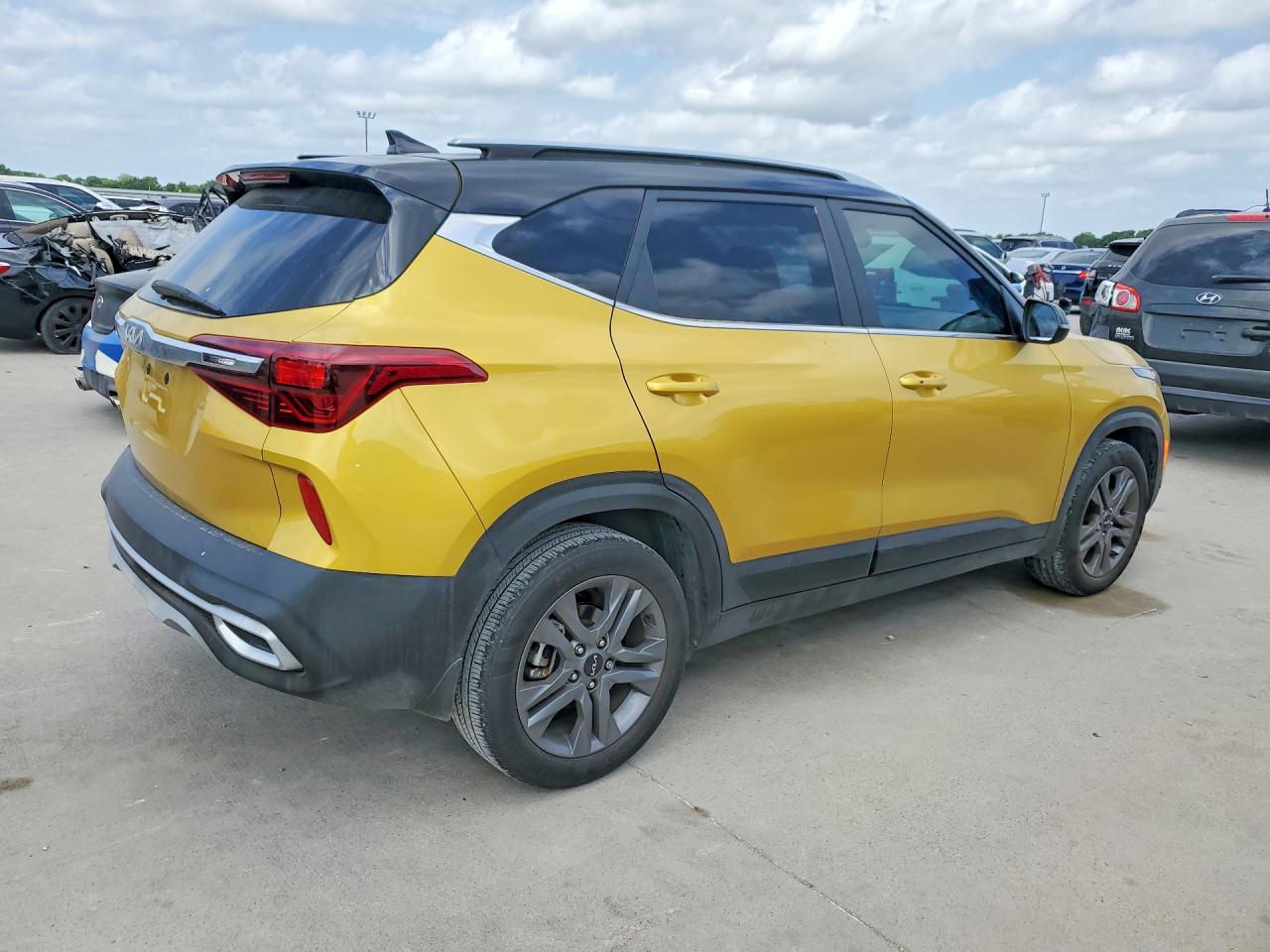 2023 KIA SELTOS S — снимка 3